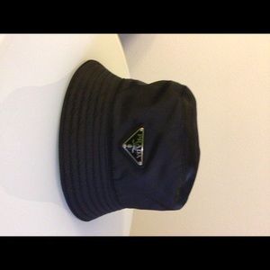 women authentic prada bucket hat